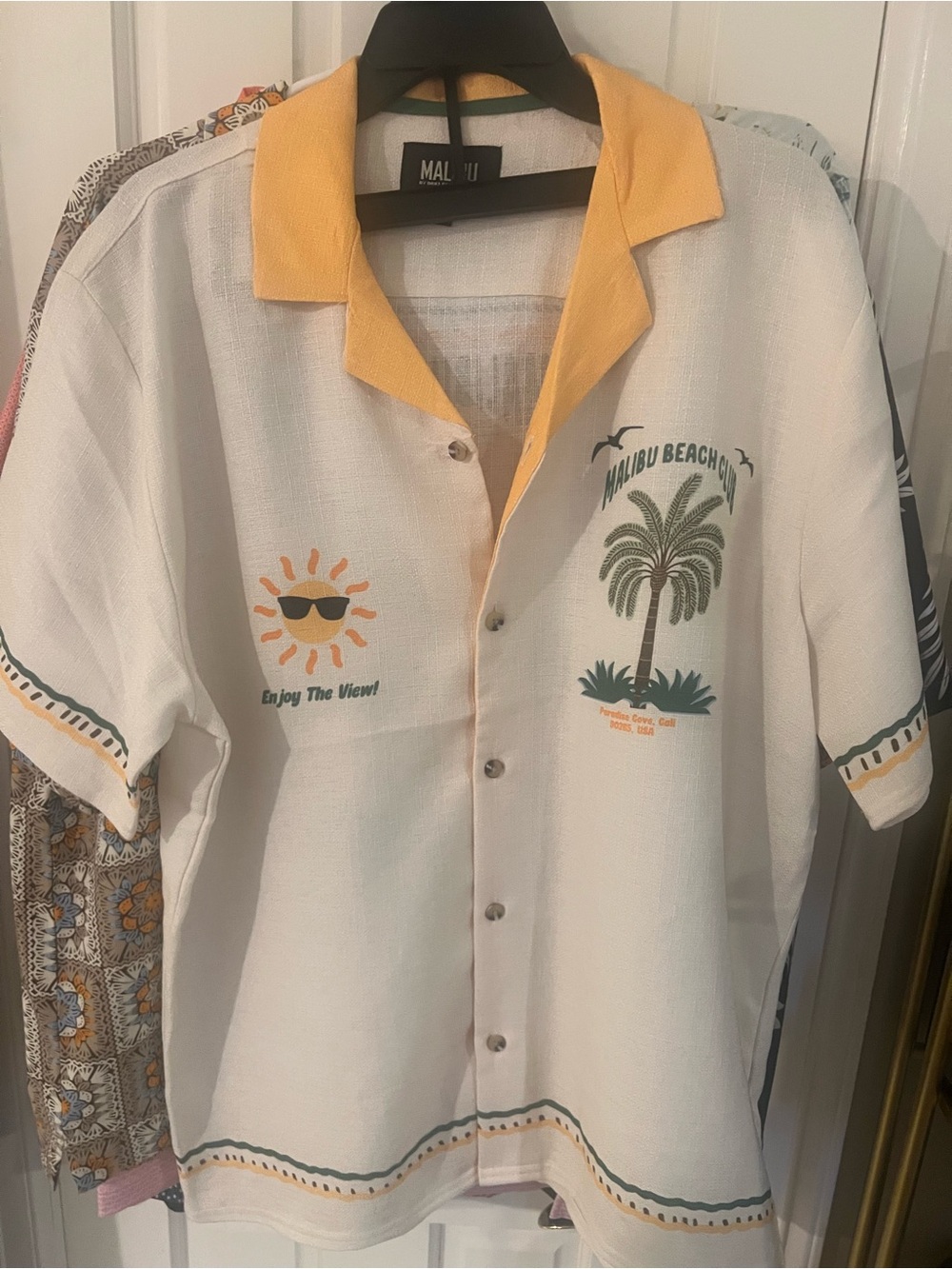 Malibu White Short-Sleeve Button-Down Shirt with Yellow Collar
